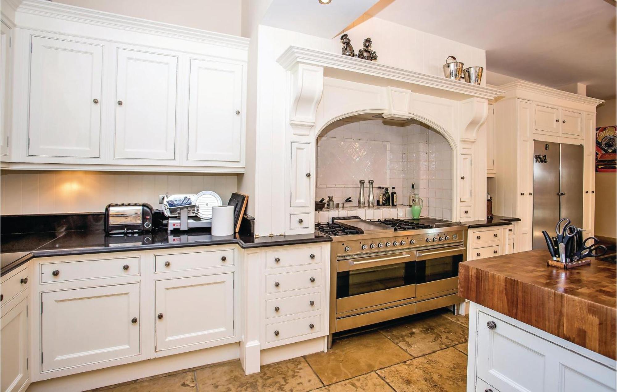 Cozy In Elviria With Wifi Holiday home *